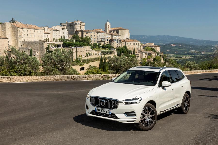  Volvo XC60 T8 Inscription 2017 года  (WW) (фото 20 из 40)